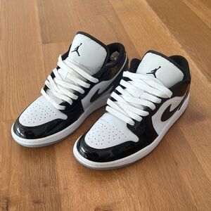 Air Jordan 1 Low SE Black and White Low-Top Sneakers